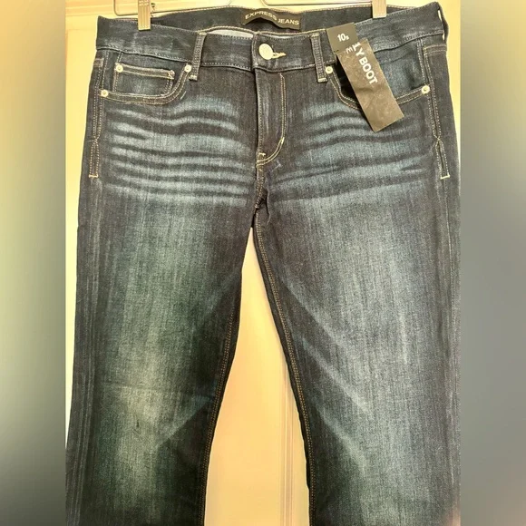 🆕 EXPRESS Barely Boot Low Rise Jeans. Size 10S (Short) - Picture 2 of 3